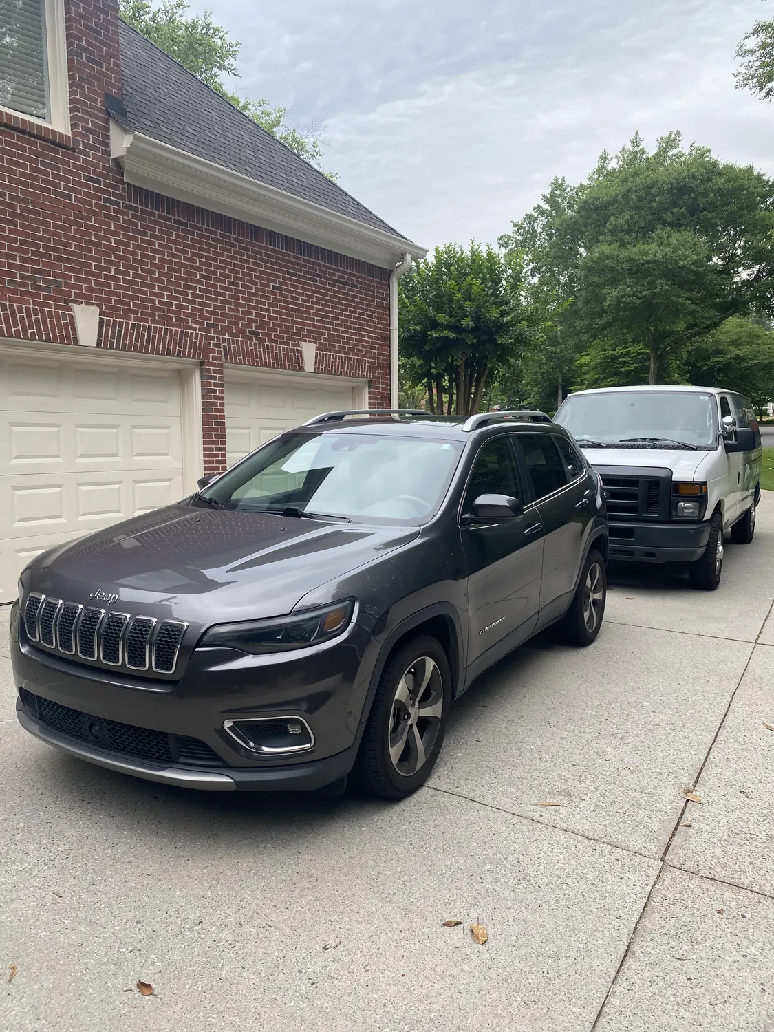 Jeep SUV after a mobile windshield replacement