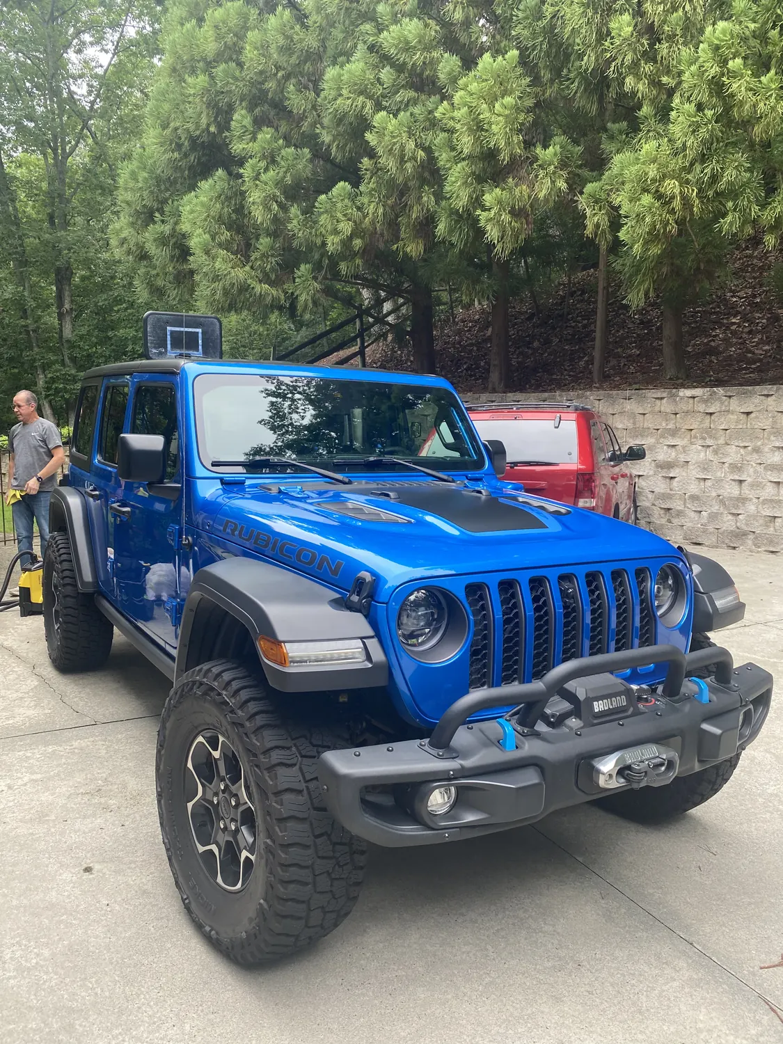 Blue Jeep Wrangler after a mobile windshield replacement